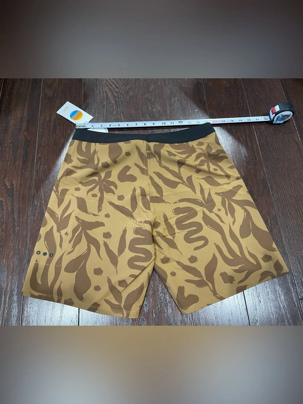 Vuori Infinity Board Shorts Men Size 30 Brown Autumn Contigo Pool Beach Swim NEW